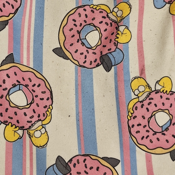 Homer Simpson Donut Shorts 🍩 - Picture 5 of 10